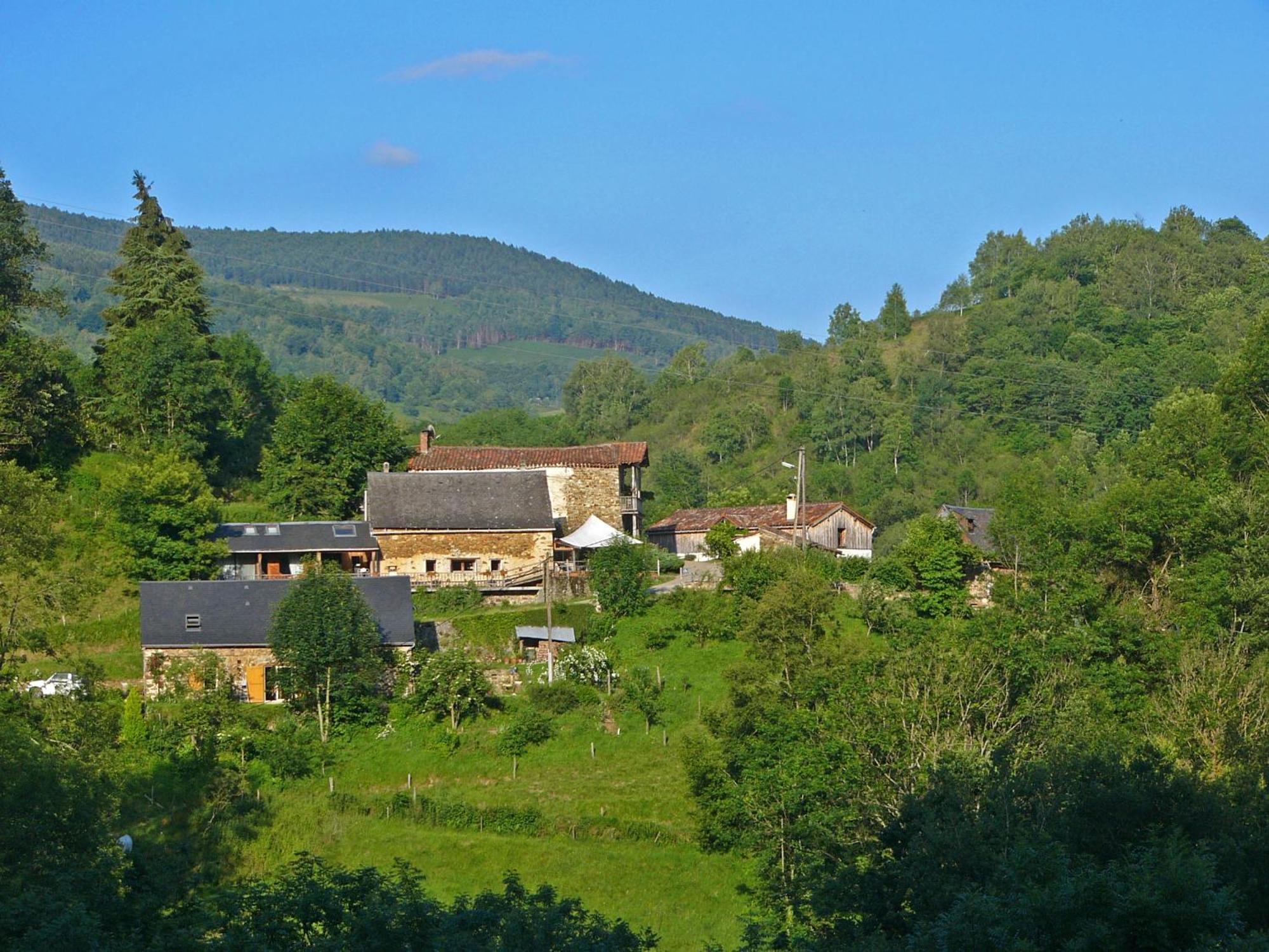 L'Echappee Belle Bed and Breakfast Lacourt Exteriör bild